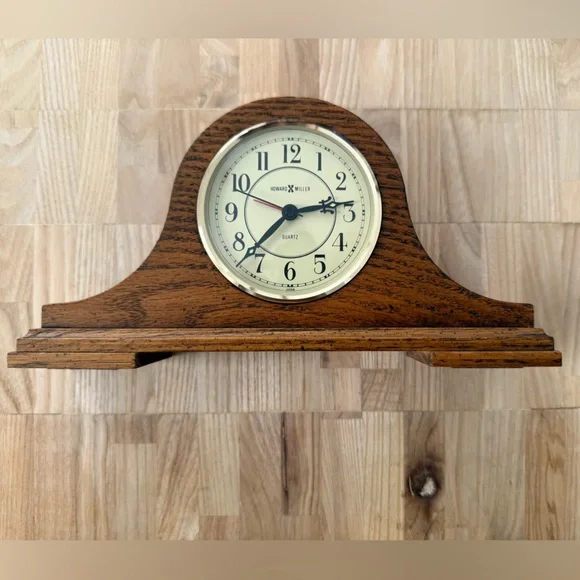 Howard Miller Mantle Clock Wood Case Rare Vintage Quartz Clock